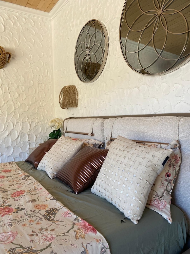 Family Room, Ocean View