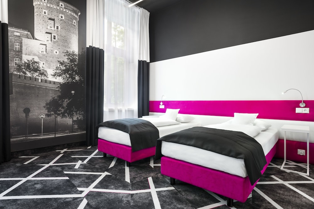 Superior Room, 2 Twin Beds, Non Smoking, Refrigerator - Photo 2