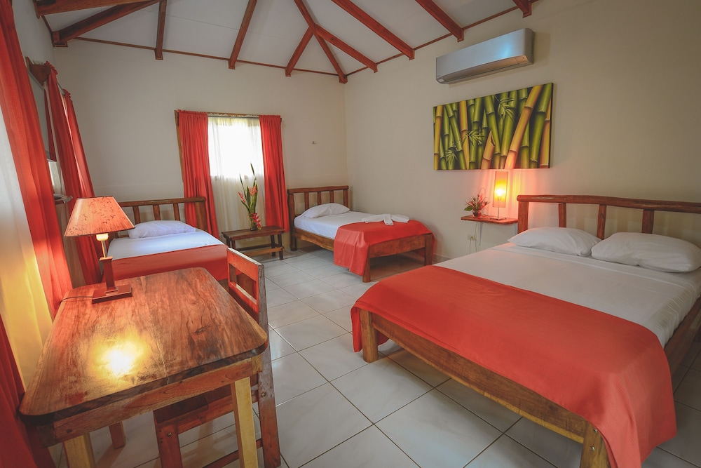Deluxe Triple Room photo 3