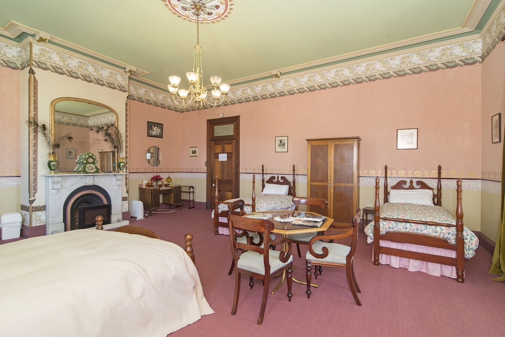 Standard Room, Non Smoking, Balcony (Reid Room) photo 3