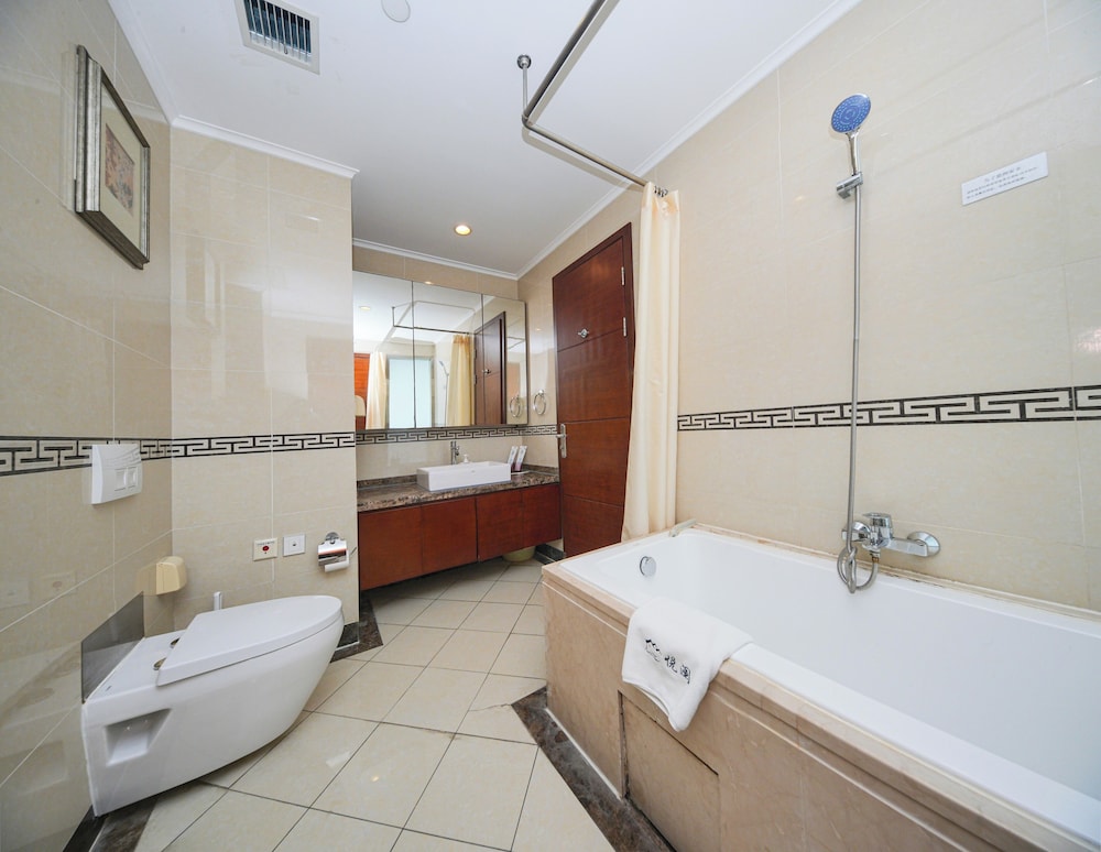 Parent-child Three-bed Six-person Room photo 2
