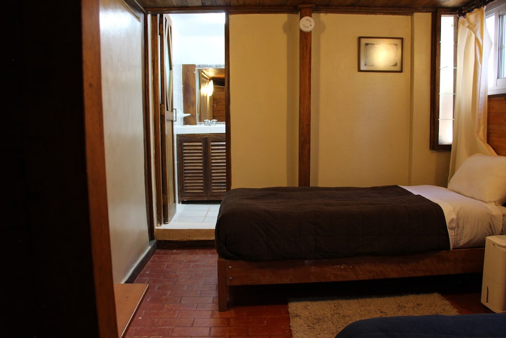 Basic Triple Room photo 2
