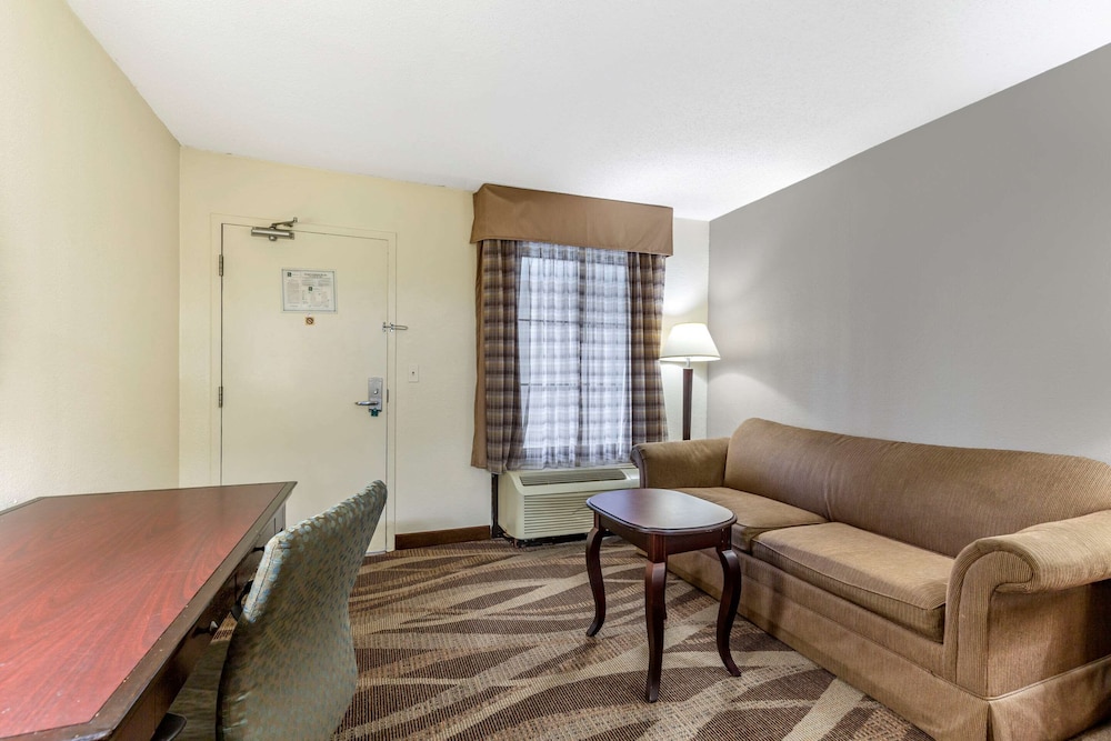 Room, 1 King Bed, Accessible, Non Smoking - Photo 2