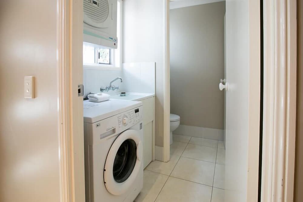 Villa 3 - 2 Bedrooms (Pet Friendly) - Waterfront photo 2