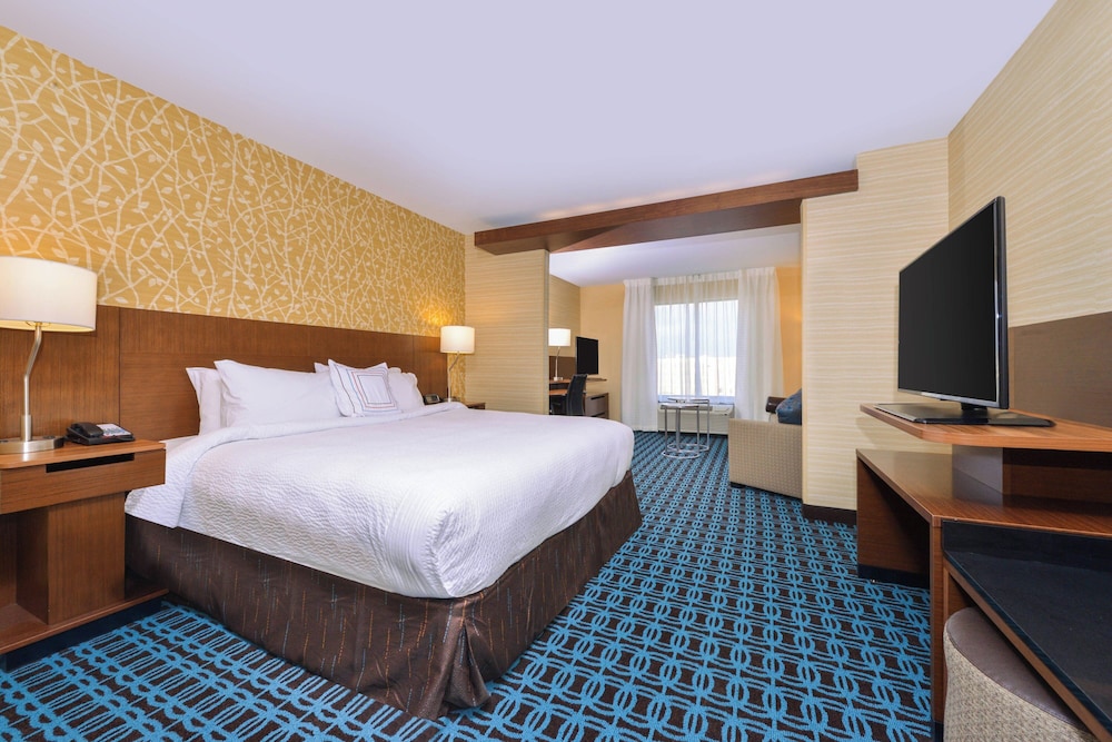 Room, 1 King Bed (Hearing Accessible) photo 3