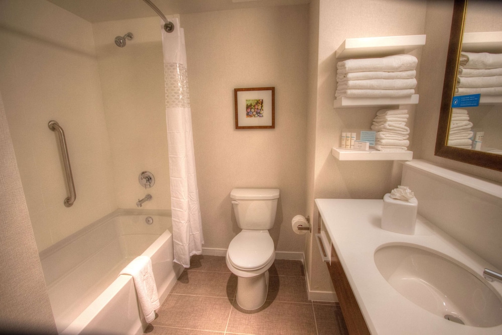 Room, 2 Queen Beds, Accessible, Non Smoking photo 3