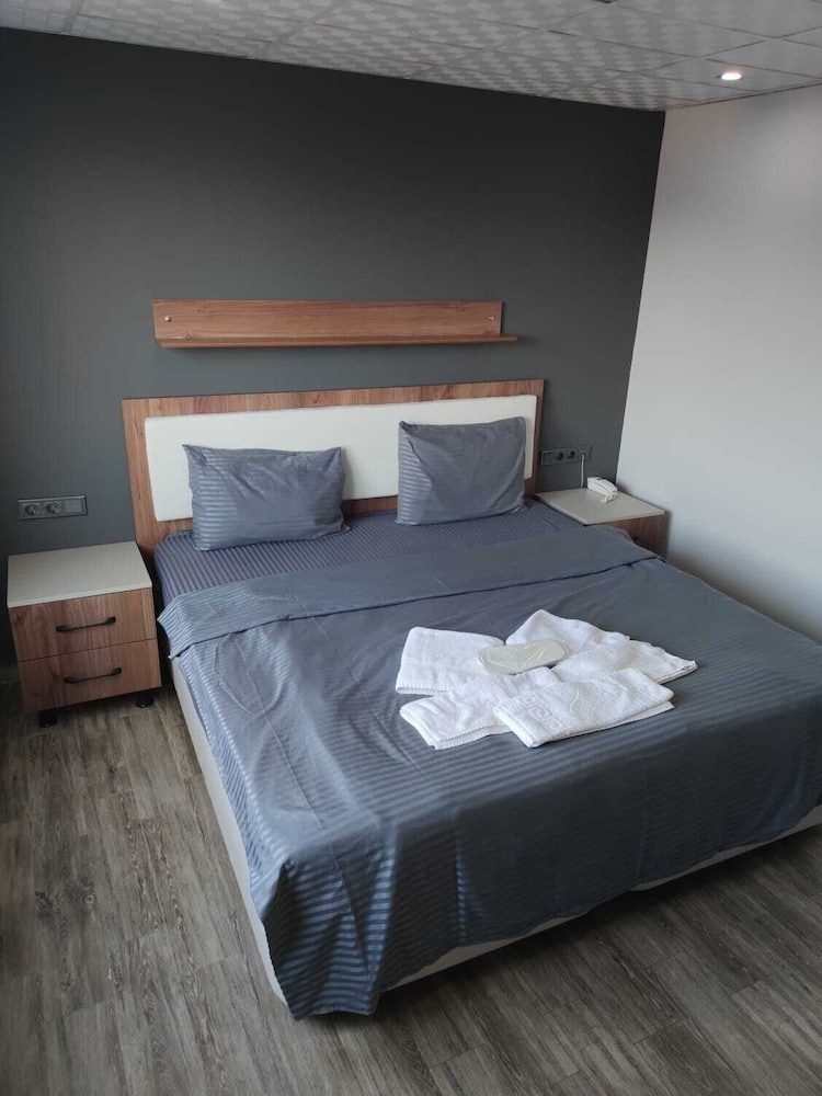 Basic Double Room photo 3