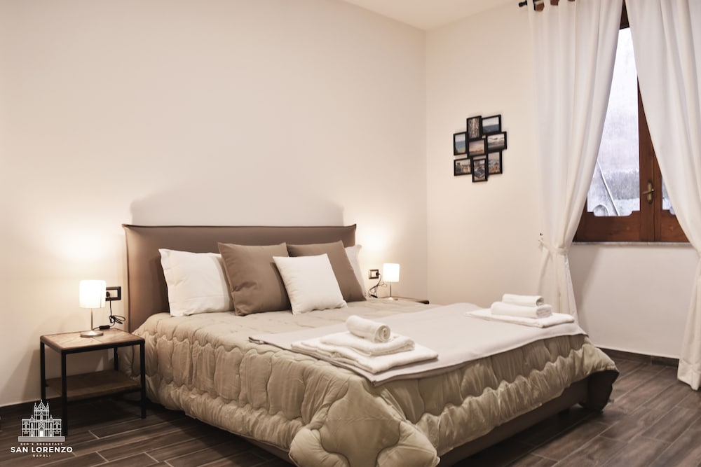 Double Room, 1 Queen Bed