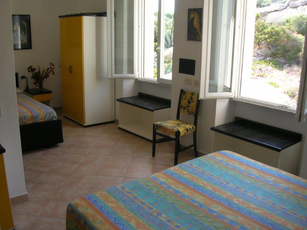 Standard Triple Room - Photo 3