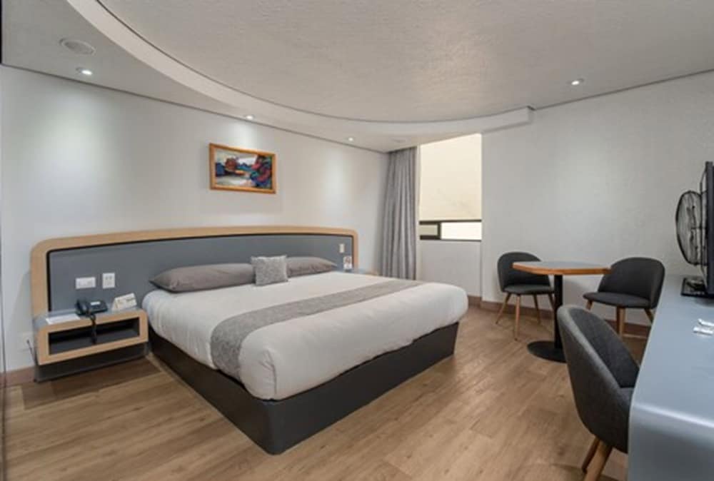 Single Room, 1 King Bed, Non Smoking