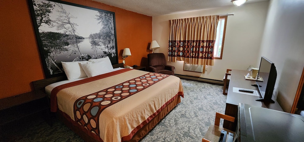 Deluxe Room, 1 King Bed, Non Smoking - Photo 1