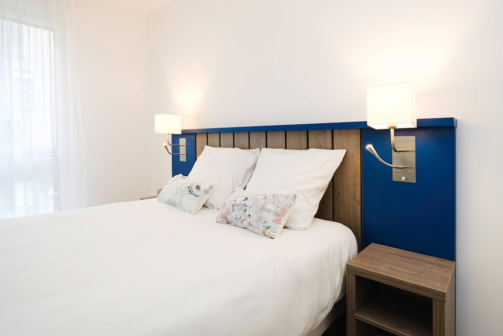 Standard Room, 1 Queen Bed, Non Smoking