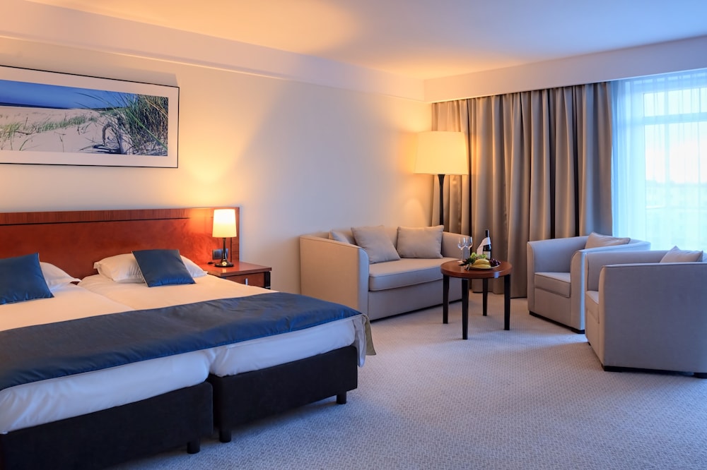 Family Room, 1 King Bed, Non Smoking photo 1