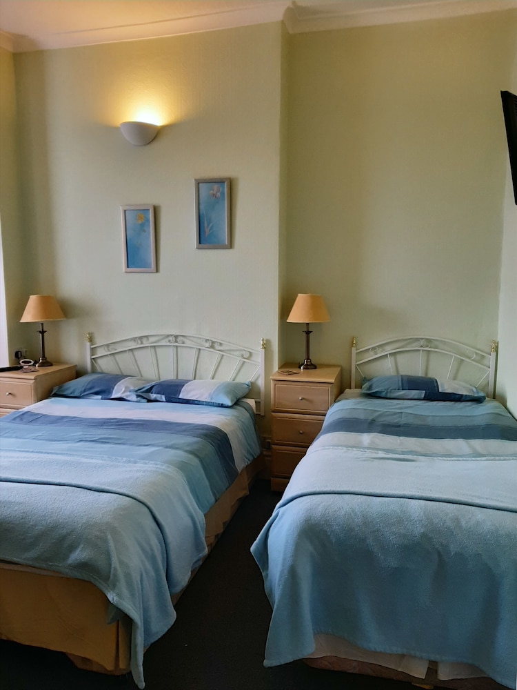 Room 8, Small Family/Twin, 1st Floor