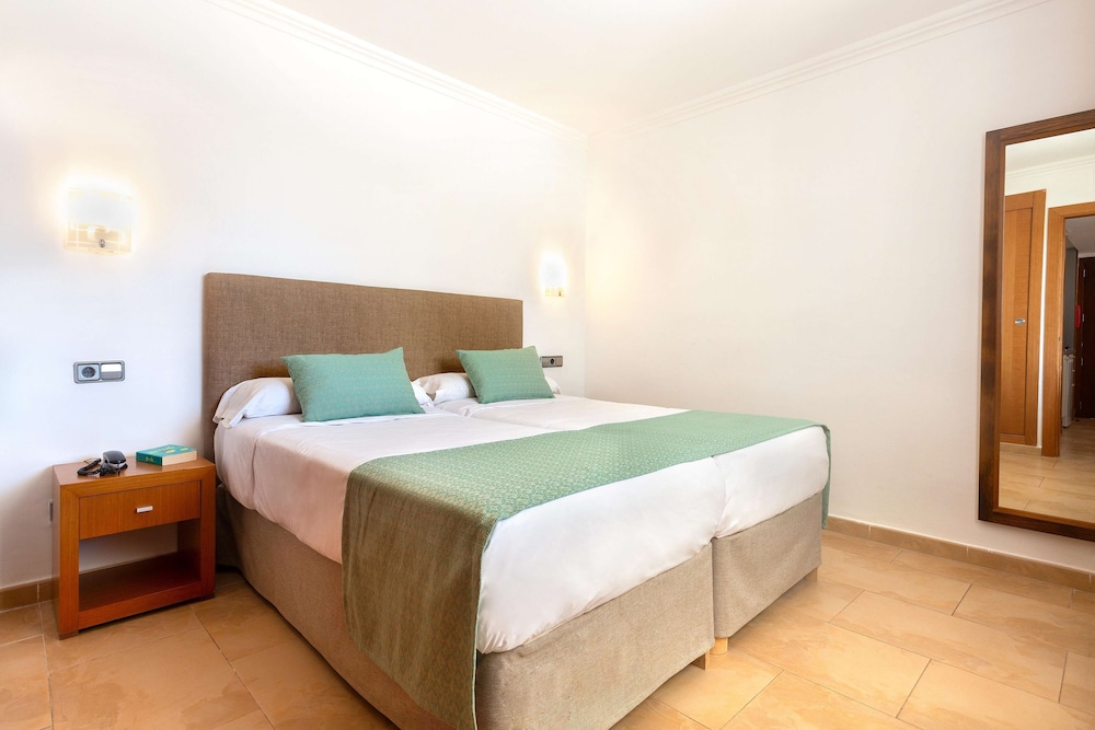 Basic Apartment, 1 Bedroom, Terrace photo 2