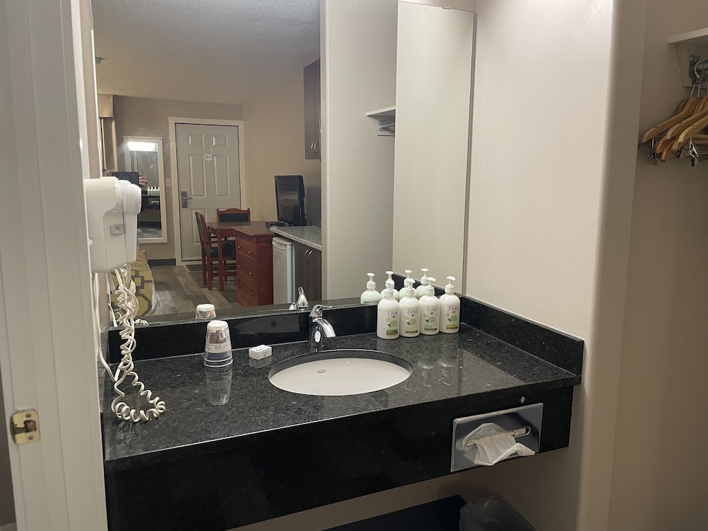 Room, 2 Queen Beds, Non Smoking