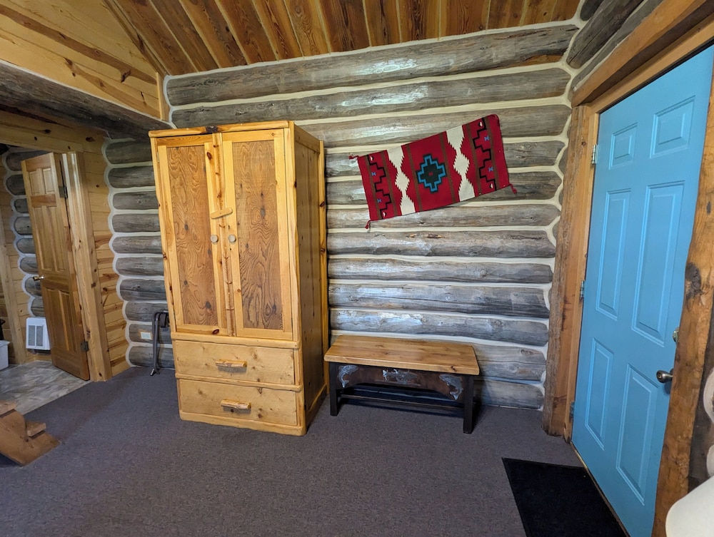 Cabin (Number 1) photo 3