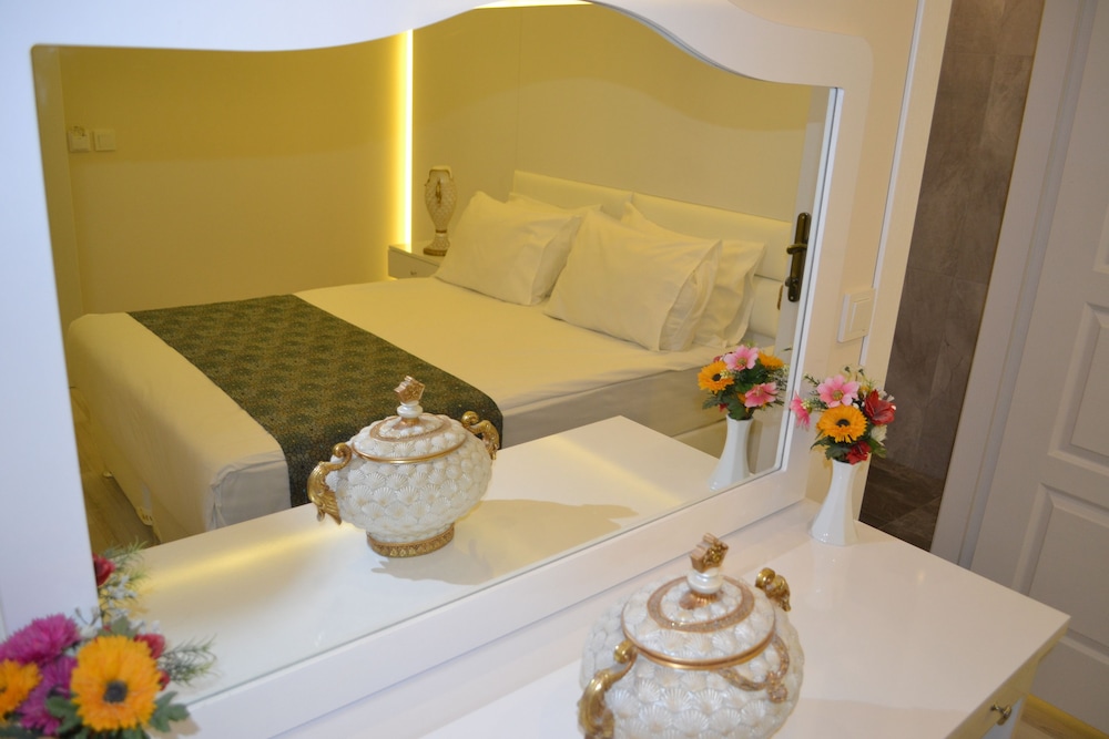 Budget Double Room photo 2