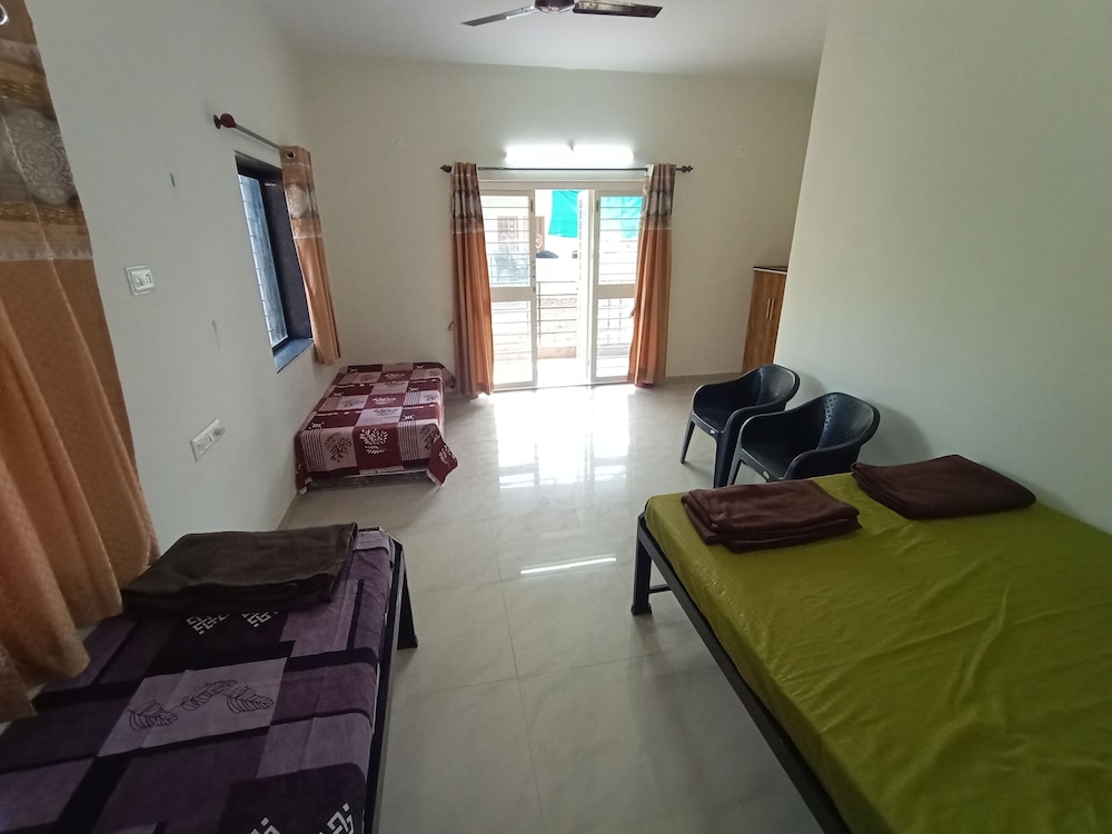 Family Shared Dormitory, Balcony, Garden View