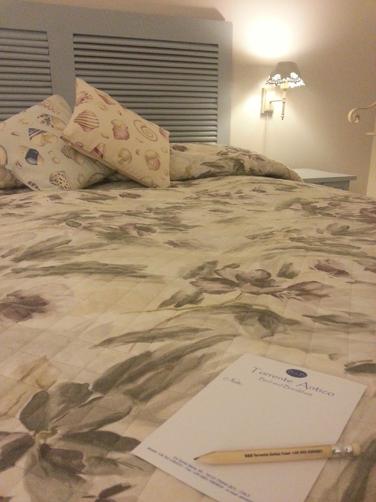 Double or Twin Room, Balcony (Shared) photo 2