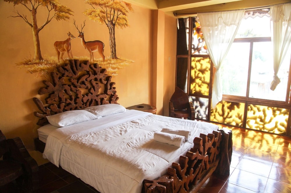 Queen Room photo 3
