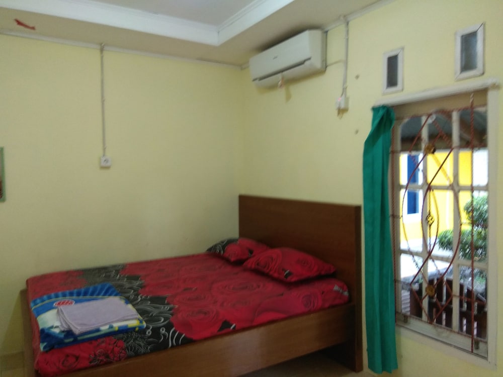 Economy Double Room photo 3