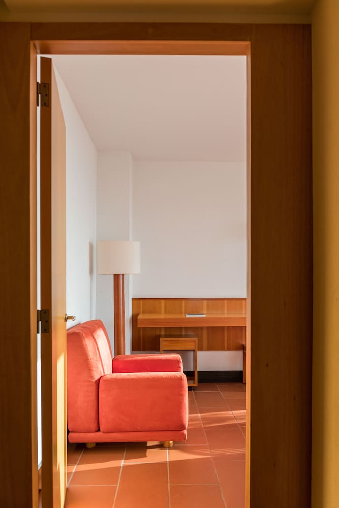 Suite - Photo 45