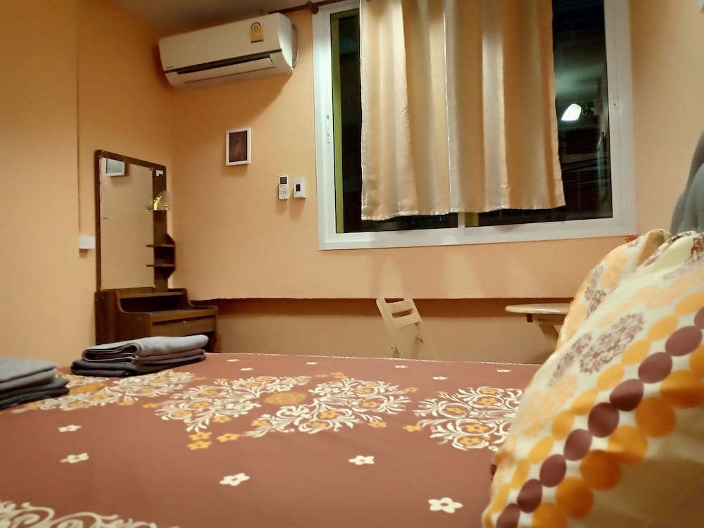 Standard Room (Brown) photo 1