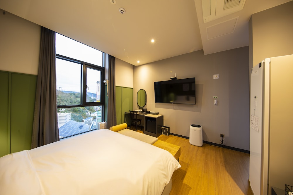 Deluxe Double, City View - Photo 8