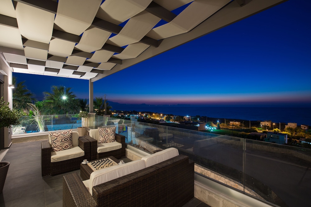 Luxury Villa, 4 Bedrooms, Private Pool, Ocean View photo 3