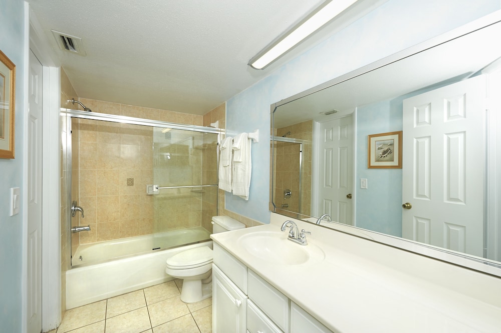 Premium Condo, 2 Bedrooms, Oceanfront photo 2
