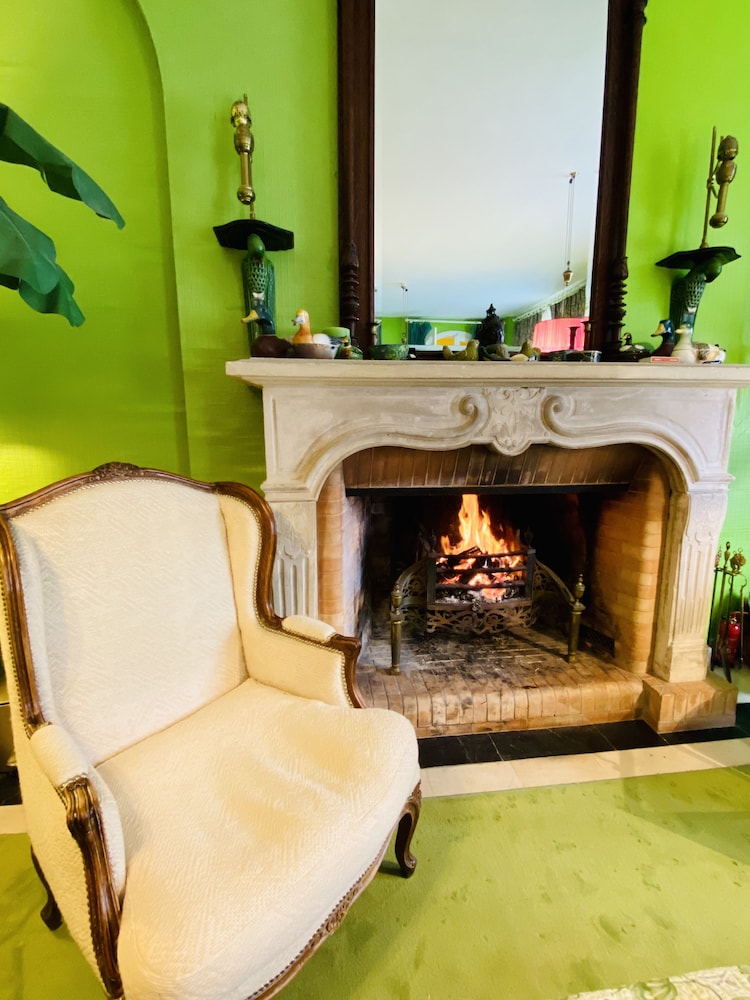 Romantic Suite, 1 Bedroom, Fireplace, Courtyard View - Ground Floor photo 3