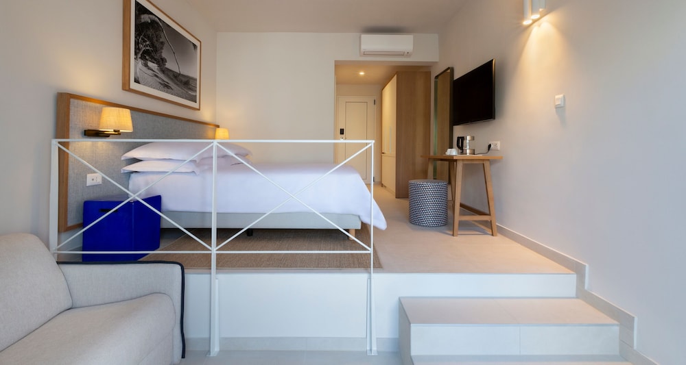 Superior Double Room, Balcony, Park View photo 3