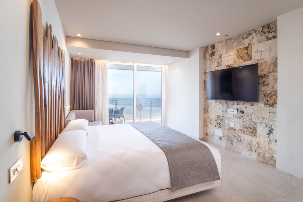 JUNIOR SUITE - Photo 1