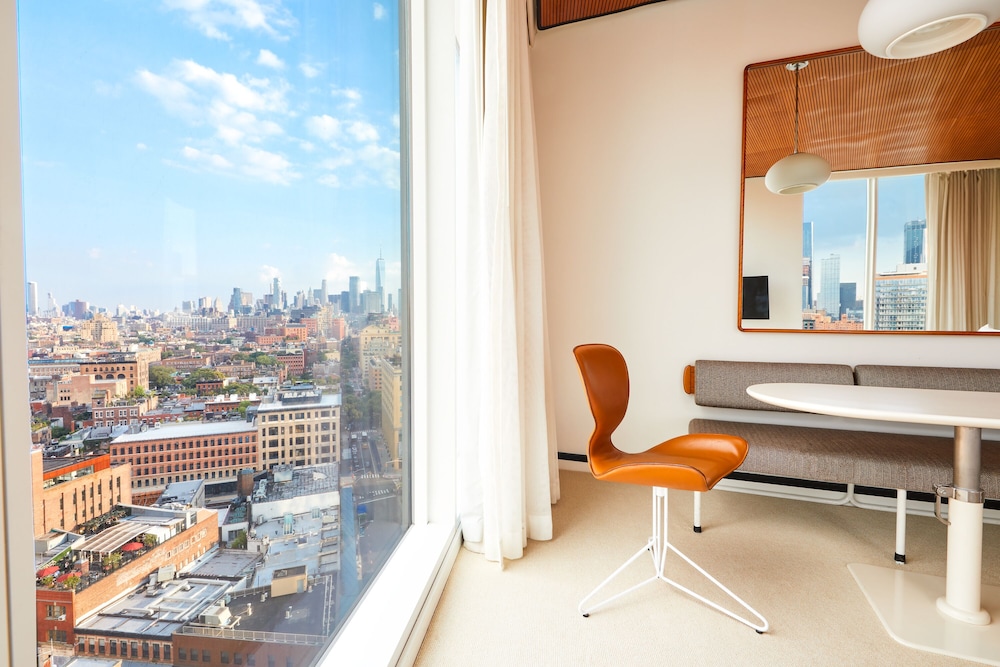 Room, 1 King Bed, Bathtub, Corner (Empire)