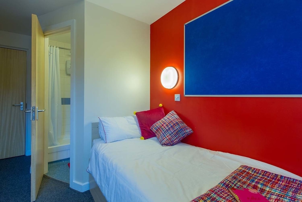 Economy Single Room, City View
