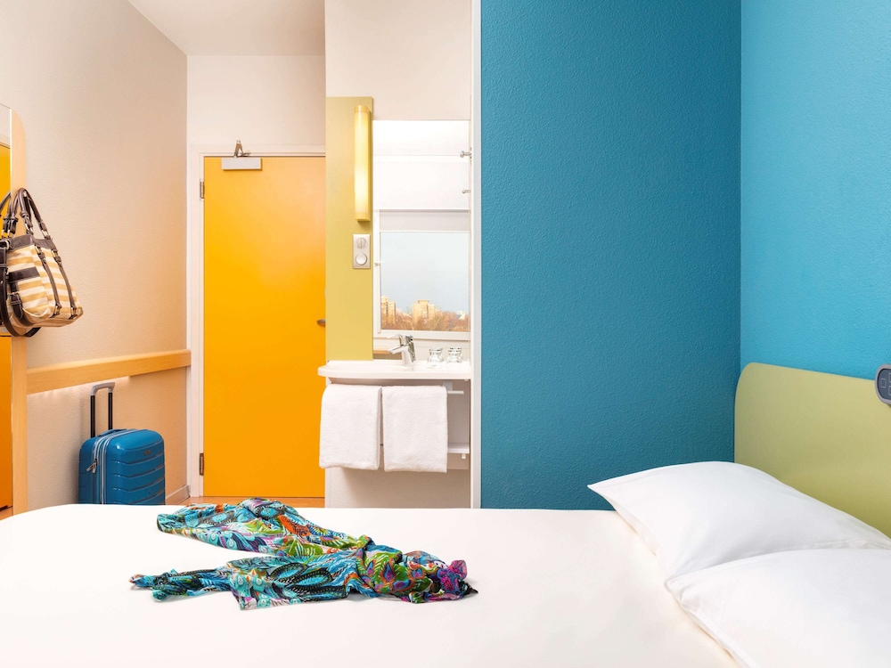 Standard Double Room - Photo 4