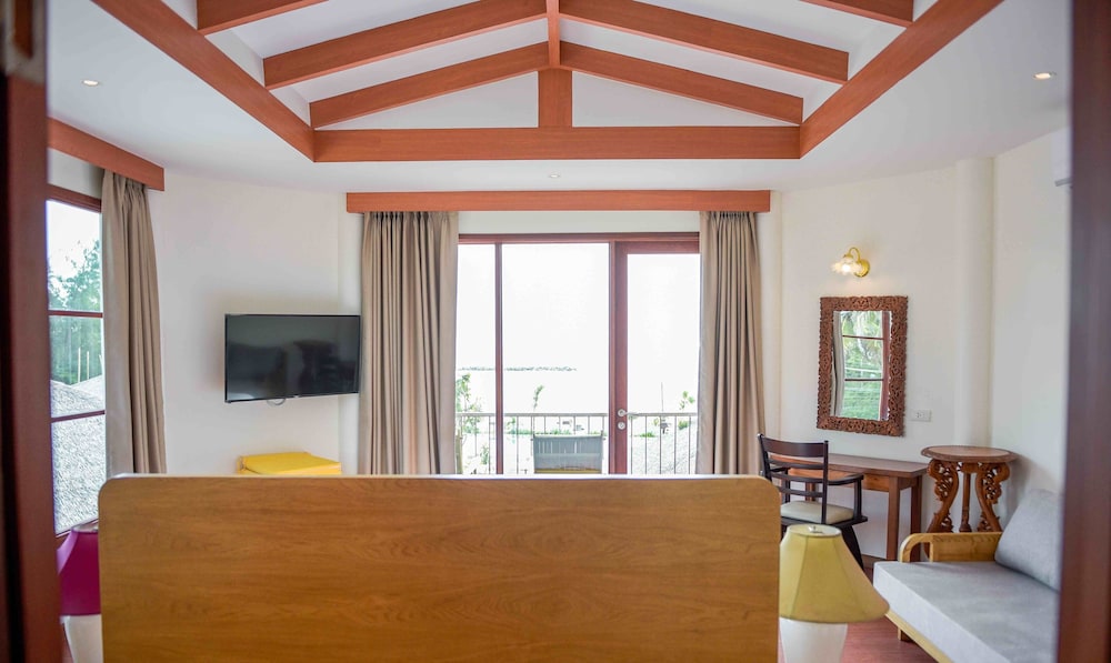 Deluxe Double with Sea View - Photo 4
