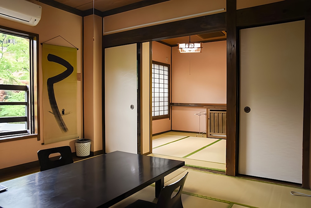 Traditional Room, Non Smoking