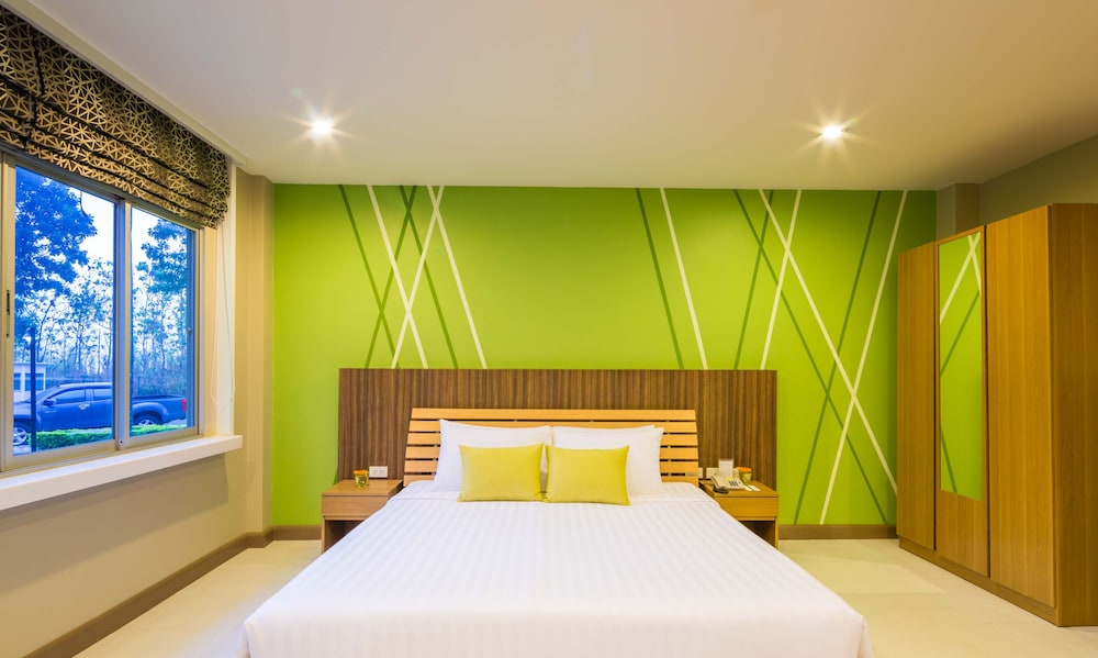 Mansion Stand Twin Bed photo 1