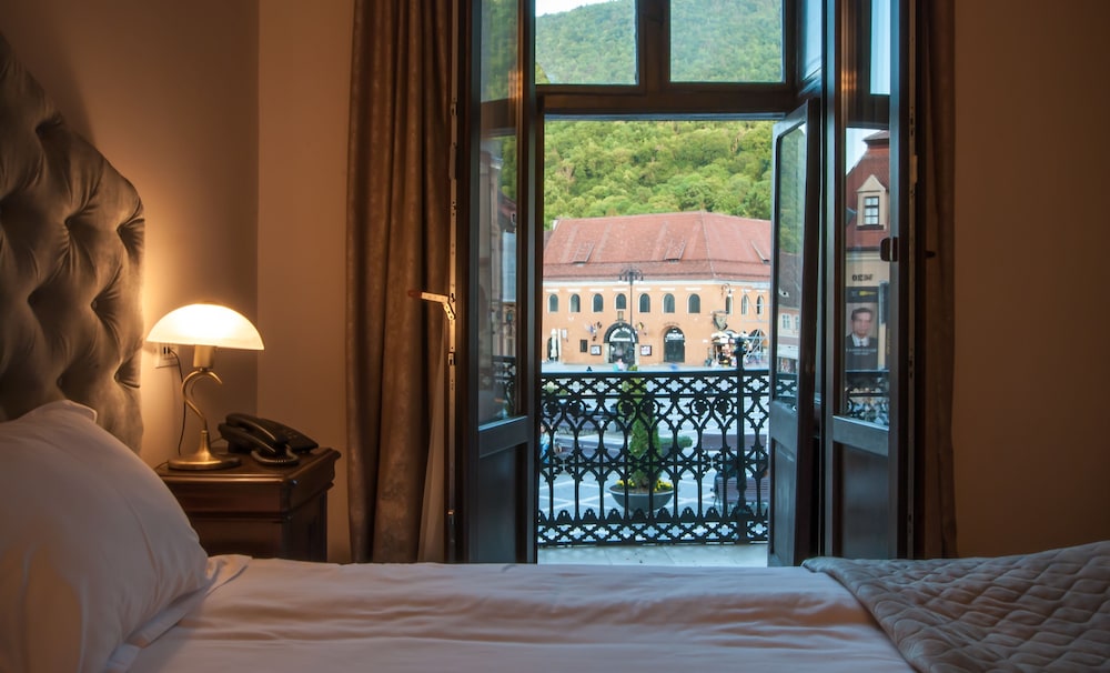 Panoramic Double Room, 1 Queen Bed, Mountain View photo 1