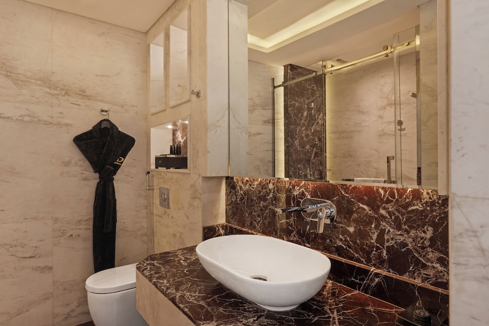 Diplomatic Three Bedroom Suite photo 2