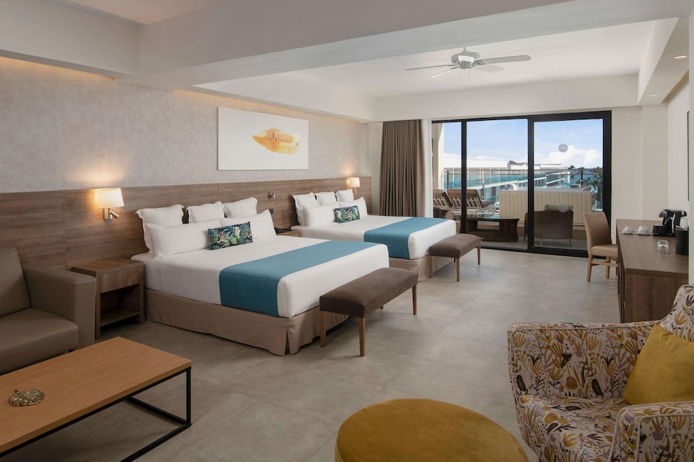 Superior Room, Jetted Tub, Sea View