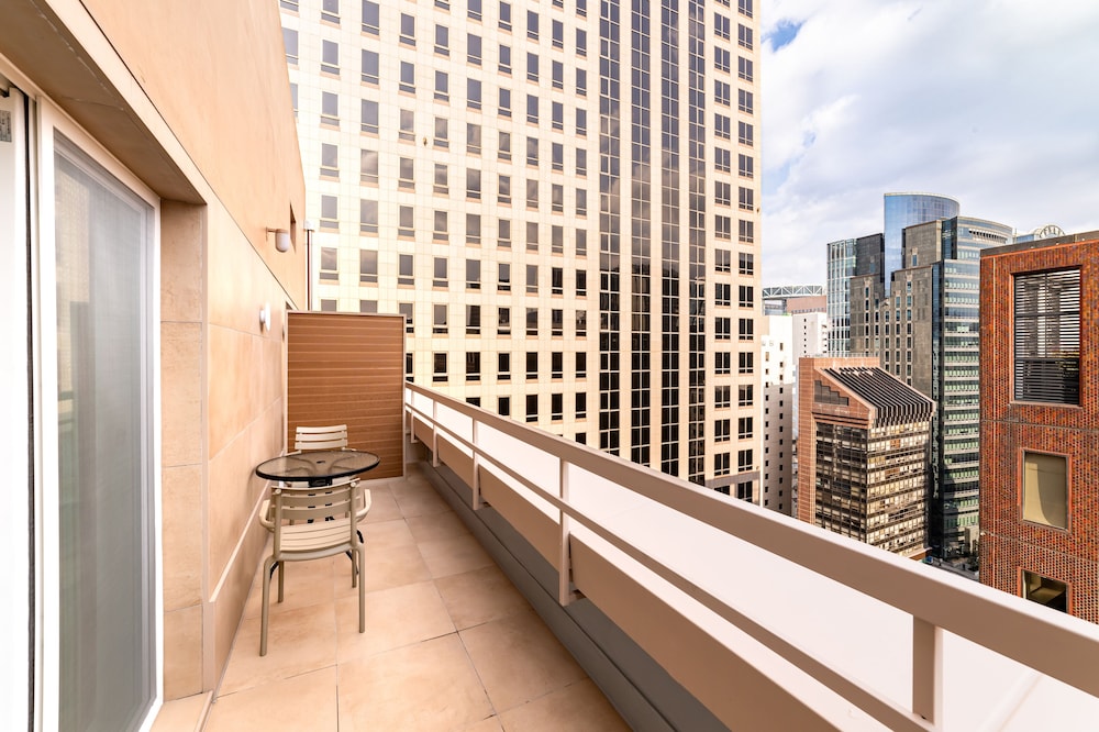 Premium Family Suite With Loft 1603 - Photo 5