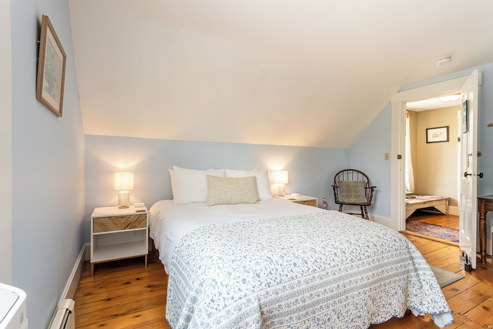 Riverview Room photo 1