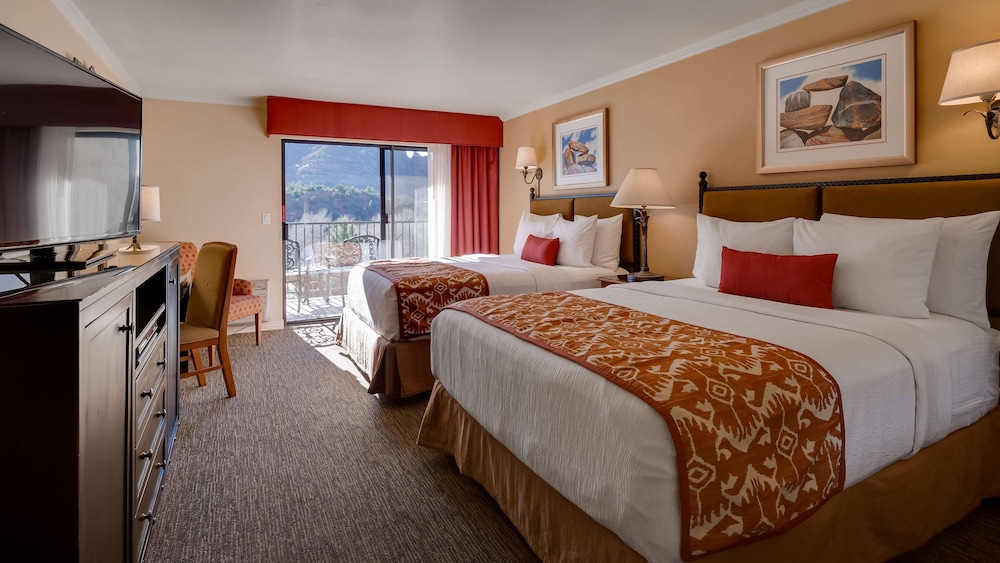 Standard Room, 2 Queen Beds, Non Smoking, Refrigerator (Red Rock View)