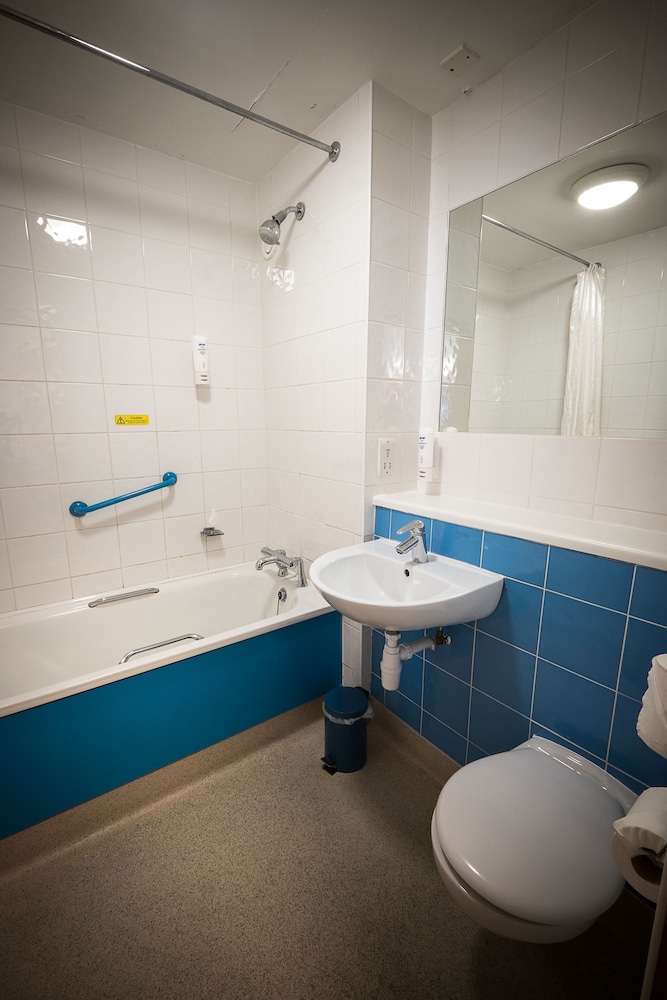 Standard Room, 2 Twin Beds - Photo 4