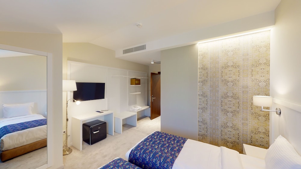 Standard Double Room - Photo 18