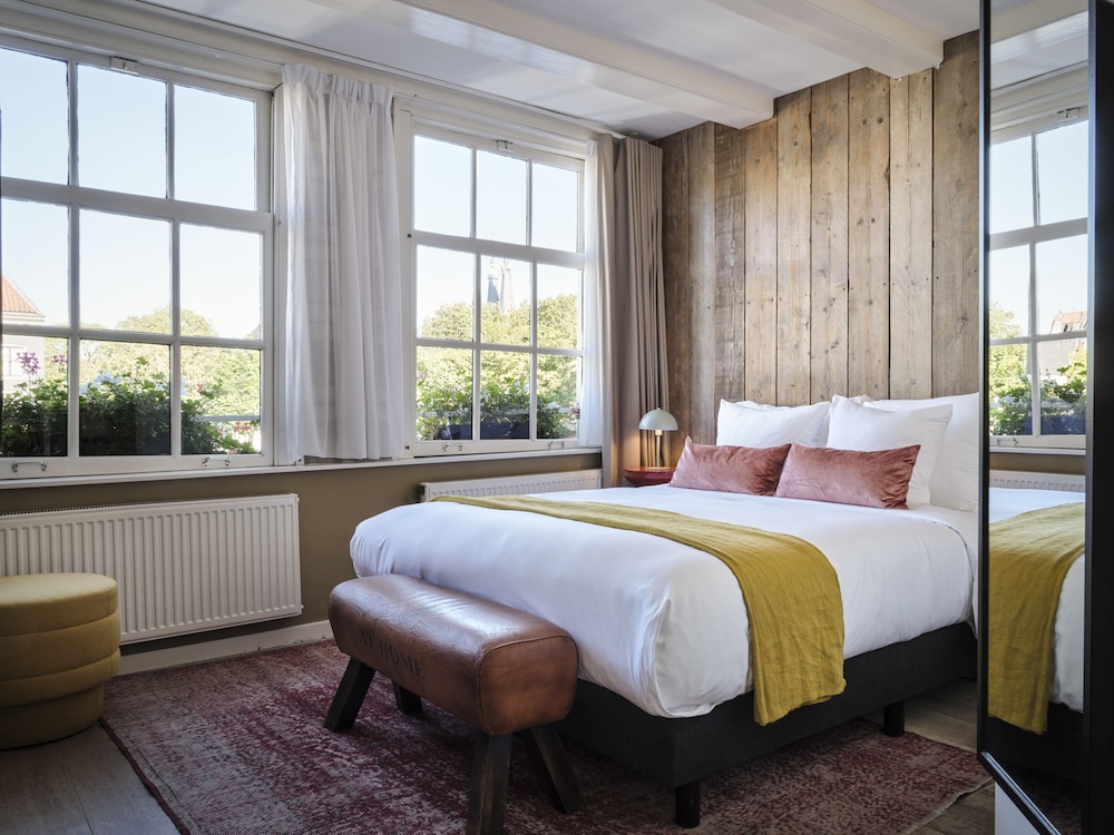 Small room with Canal View photo 1