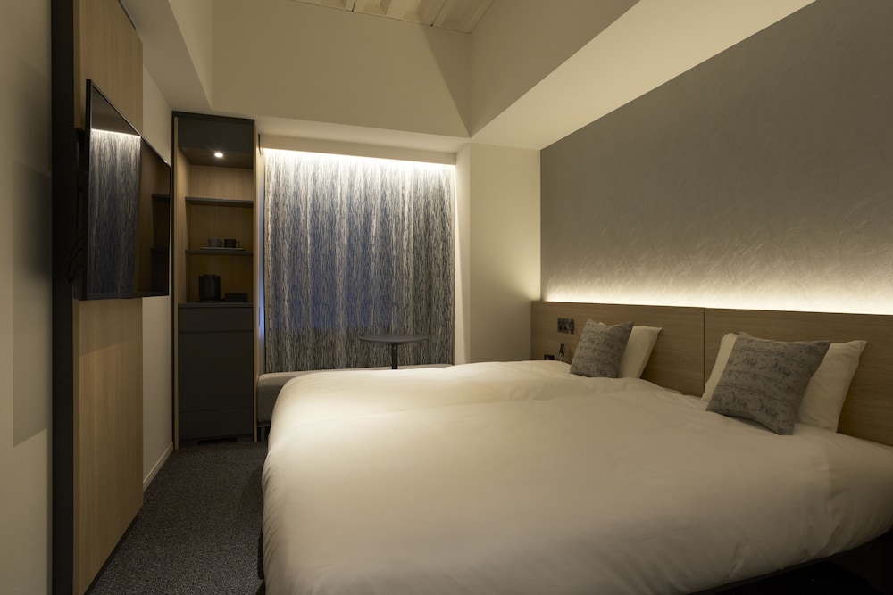 Connecting Room with 4 Single Beds - Photo 3